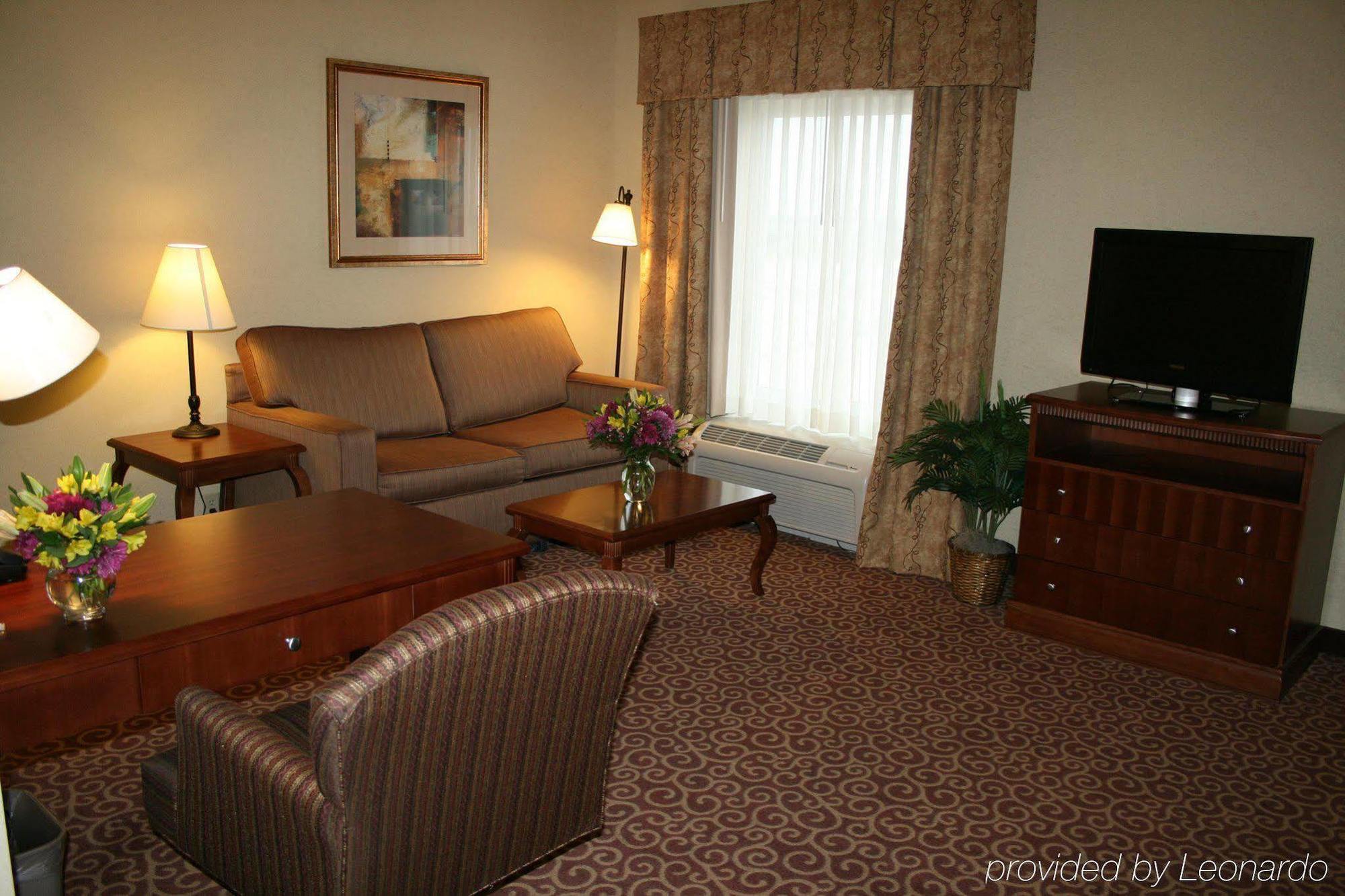 Hampton Inn & Suites Lakeland-South Polk Parkway Room photo